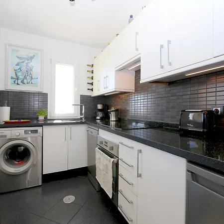 Апартаменты Port Eline